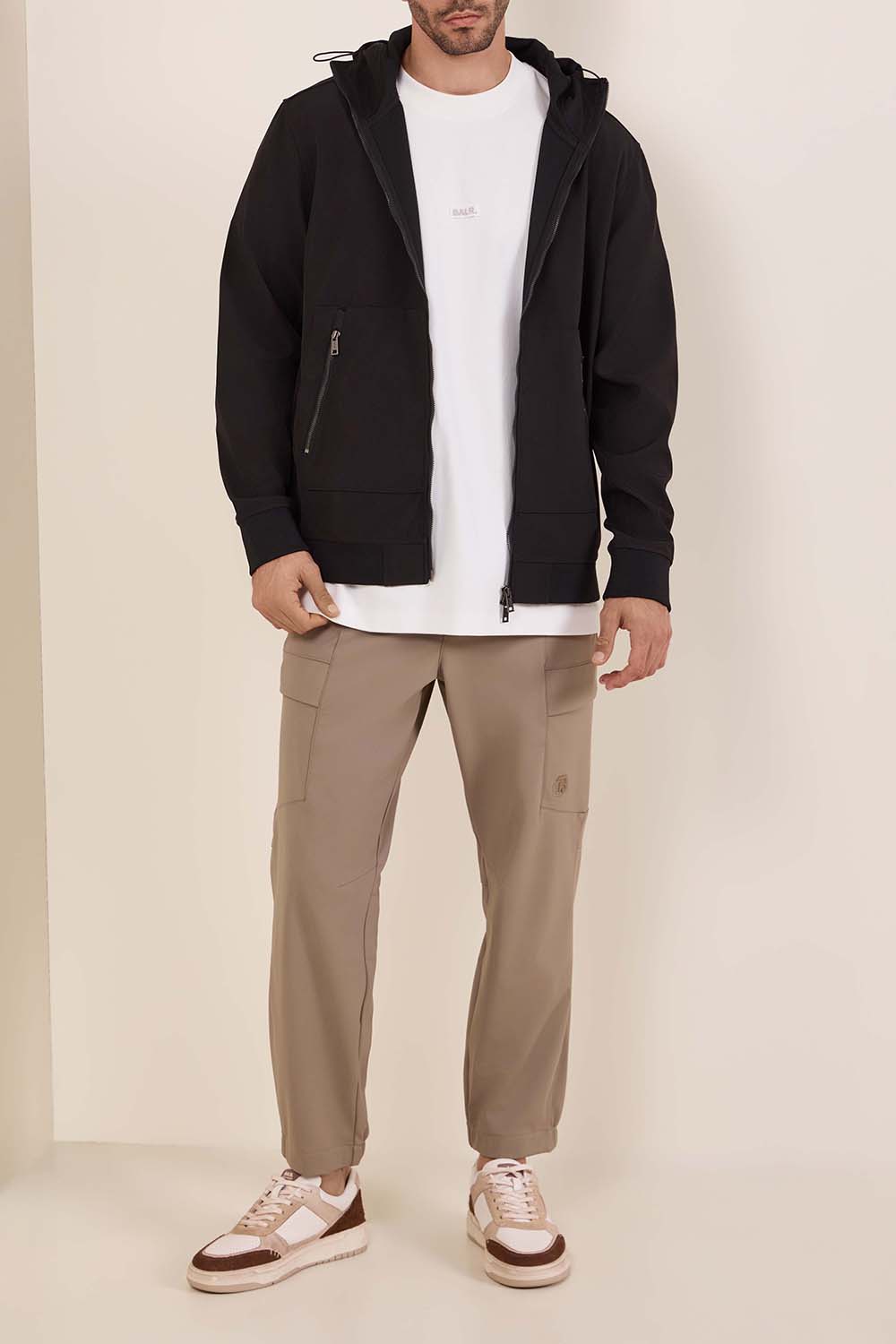 תמונת כל הלוק של ז'קט קפוצ'ון